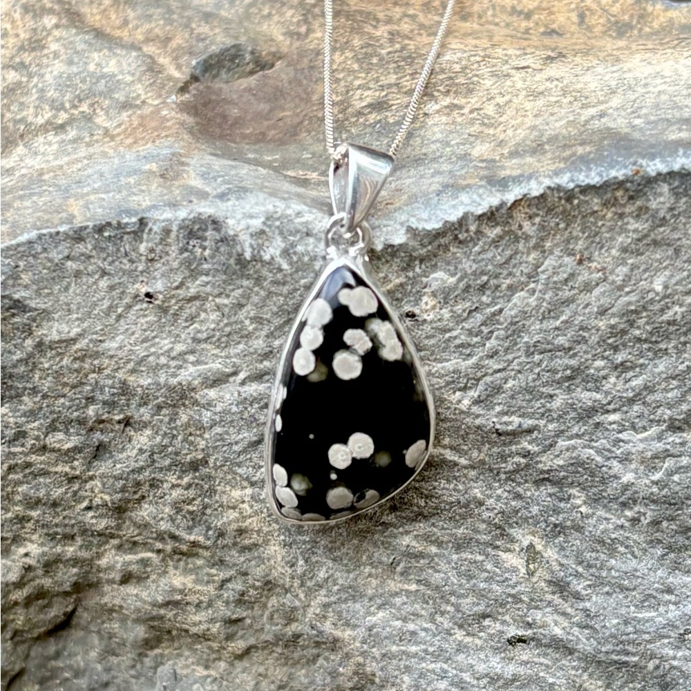 Galaxy Obsidian Necklace - Picture 9 of 15